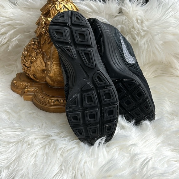 Nike Women's Revolution 3 Black Running Shoes, Size 8 - Picture 6 of 10